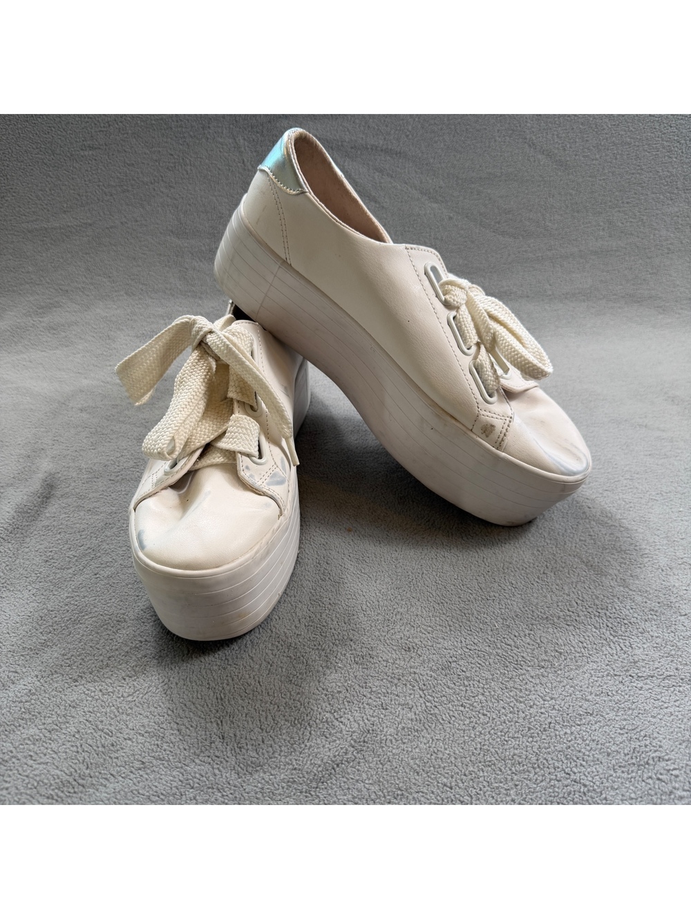 Bershka Women’s White Silver Platform Sneakers Chunky Lace Up EU 37 US 6.5